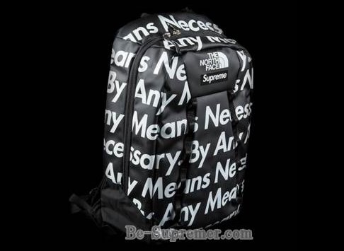 Supremeのバックパックの中でも毎シーズン人気が高いのはノースフェイスとのコラボ!