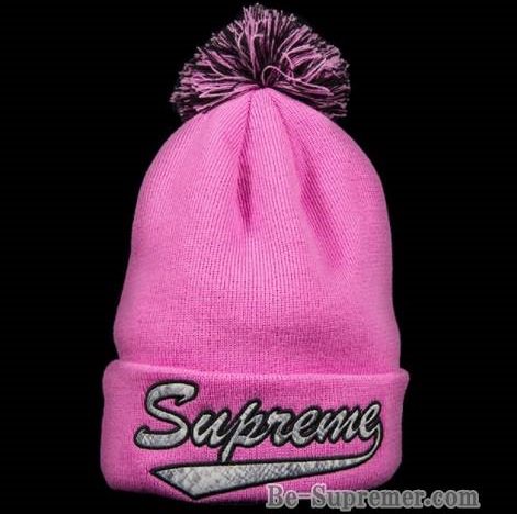 素材によってシーズンレスで使えるニット帽