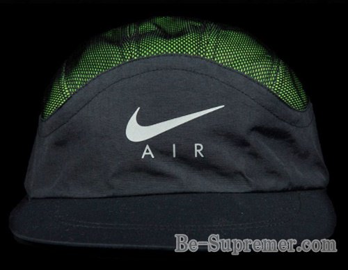 Supreme×NIKEはスニーカー以外のアイテムもあり!