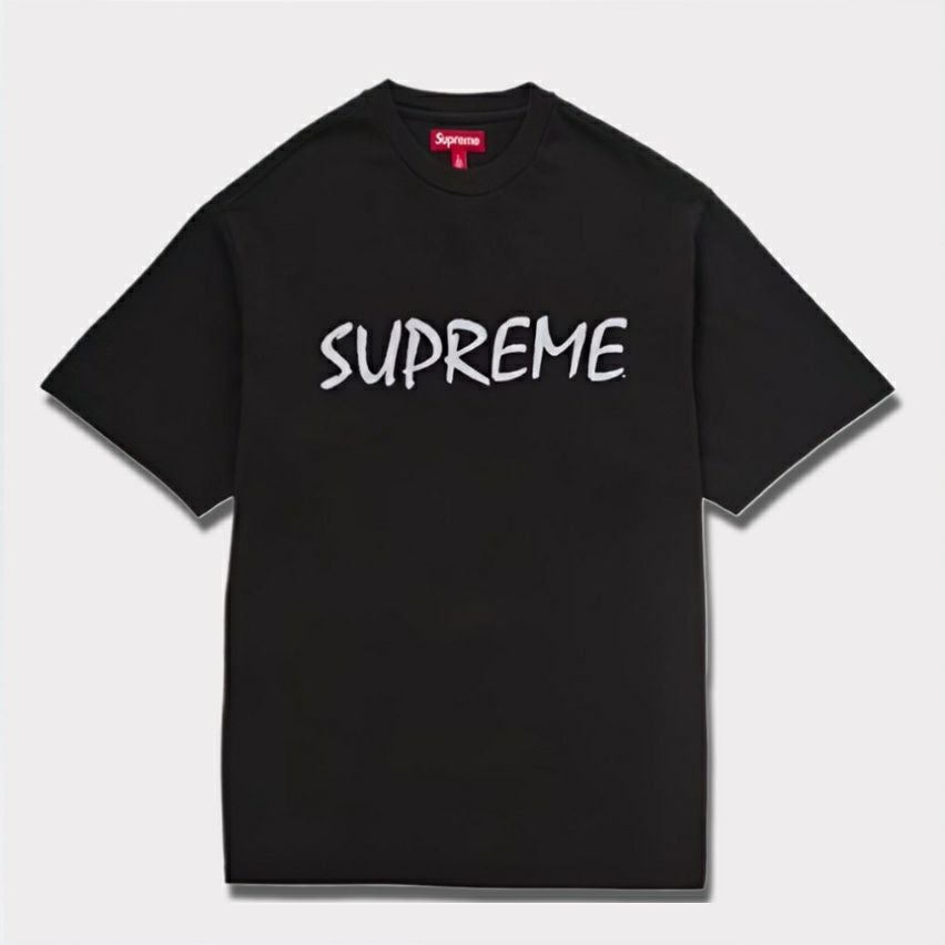 毎シーズン完売の人気モデル・Logo Items | Supreme(シュプリーム