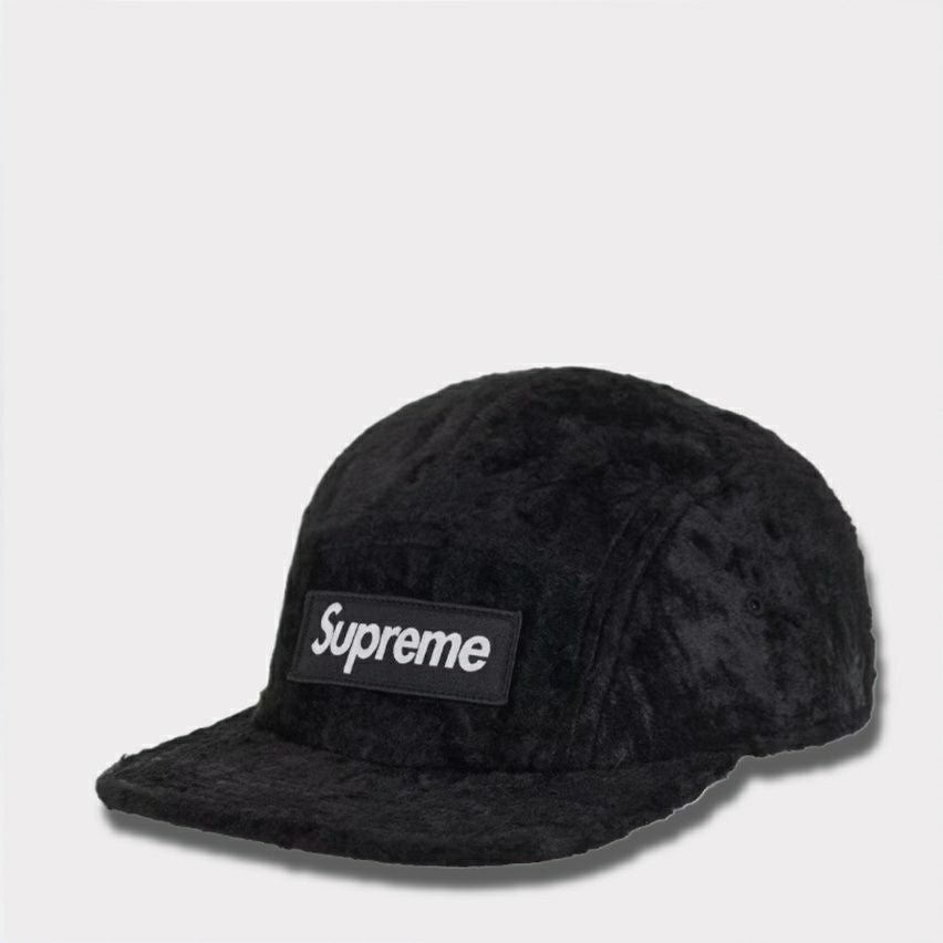 毎シーズン完売の人気モデル・Logo Items | Supreme(シュプリーム