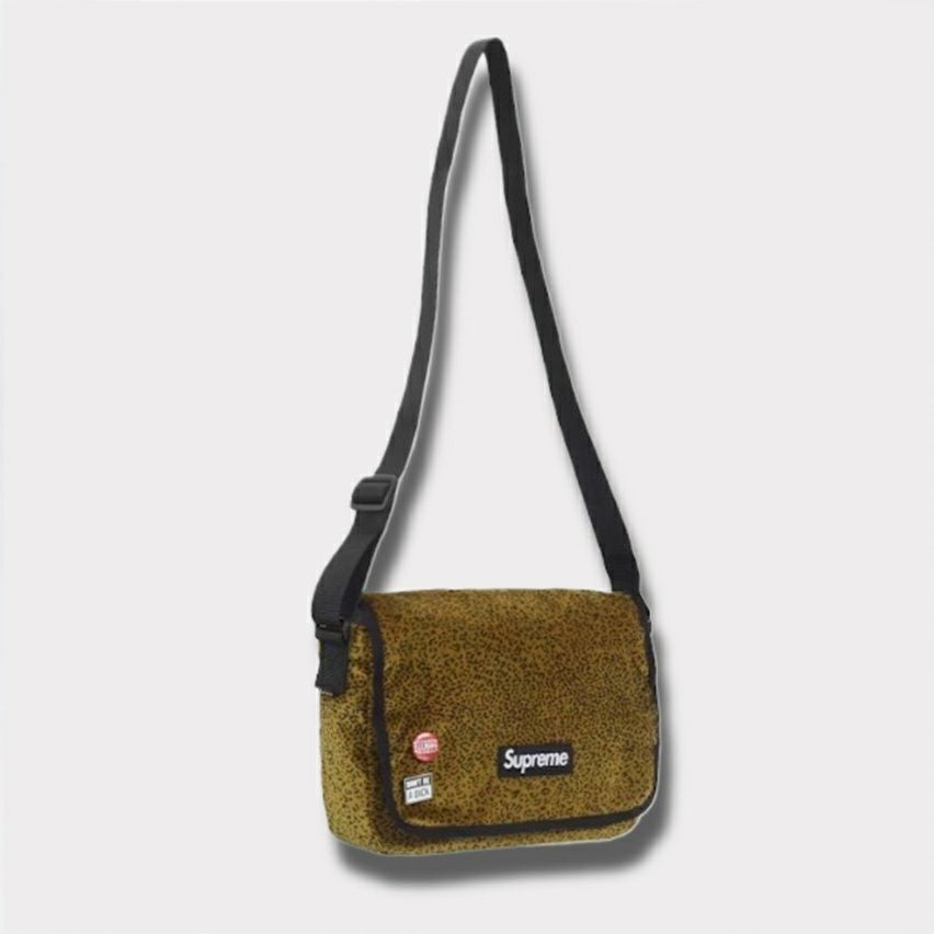 Supreme シュプリーム 2025AW Velvet Small Messenger Bag ベルベット スモール メッセンジャーバッグ タンレオパード1
