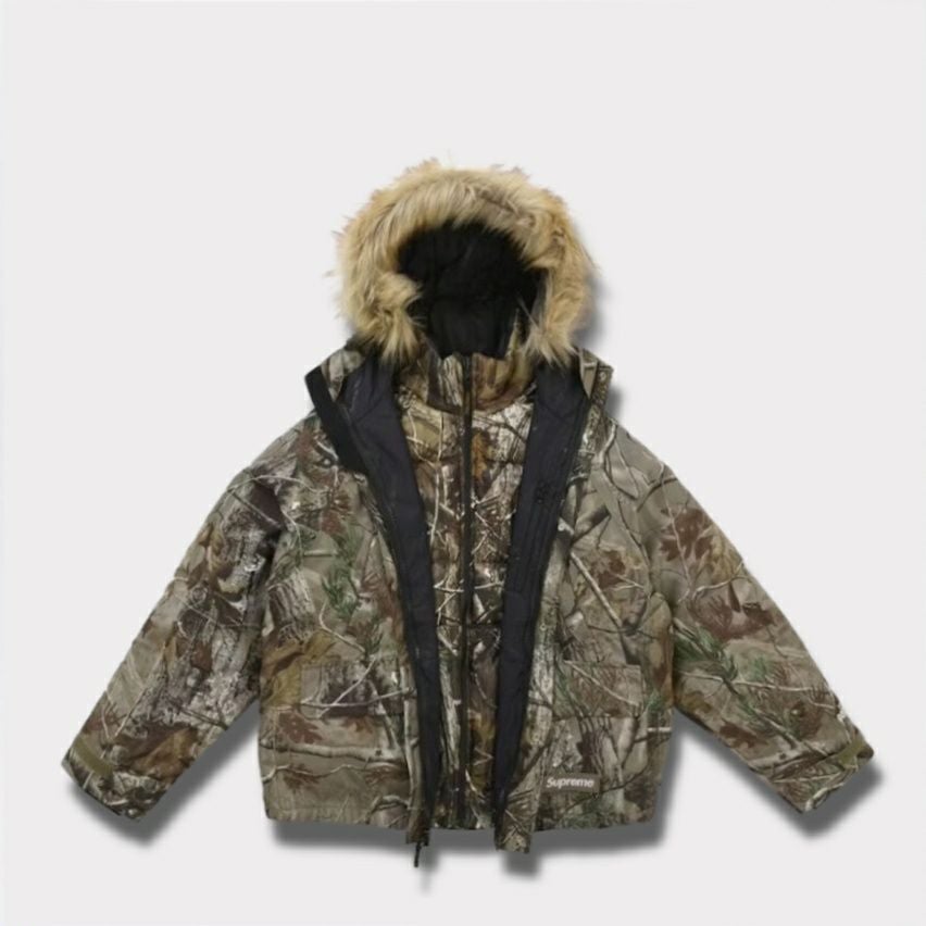  Supreme シュプリーム 2025AW 2-in-1 GORE-TEX Parka + Reversible 700-Fill Down Liner Jacket　2-in-1 ゴアテックス パーカー + リバーシブル 700 フィルダウン ライナー ジャケット　リアルツリーAPカモ2