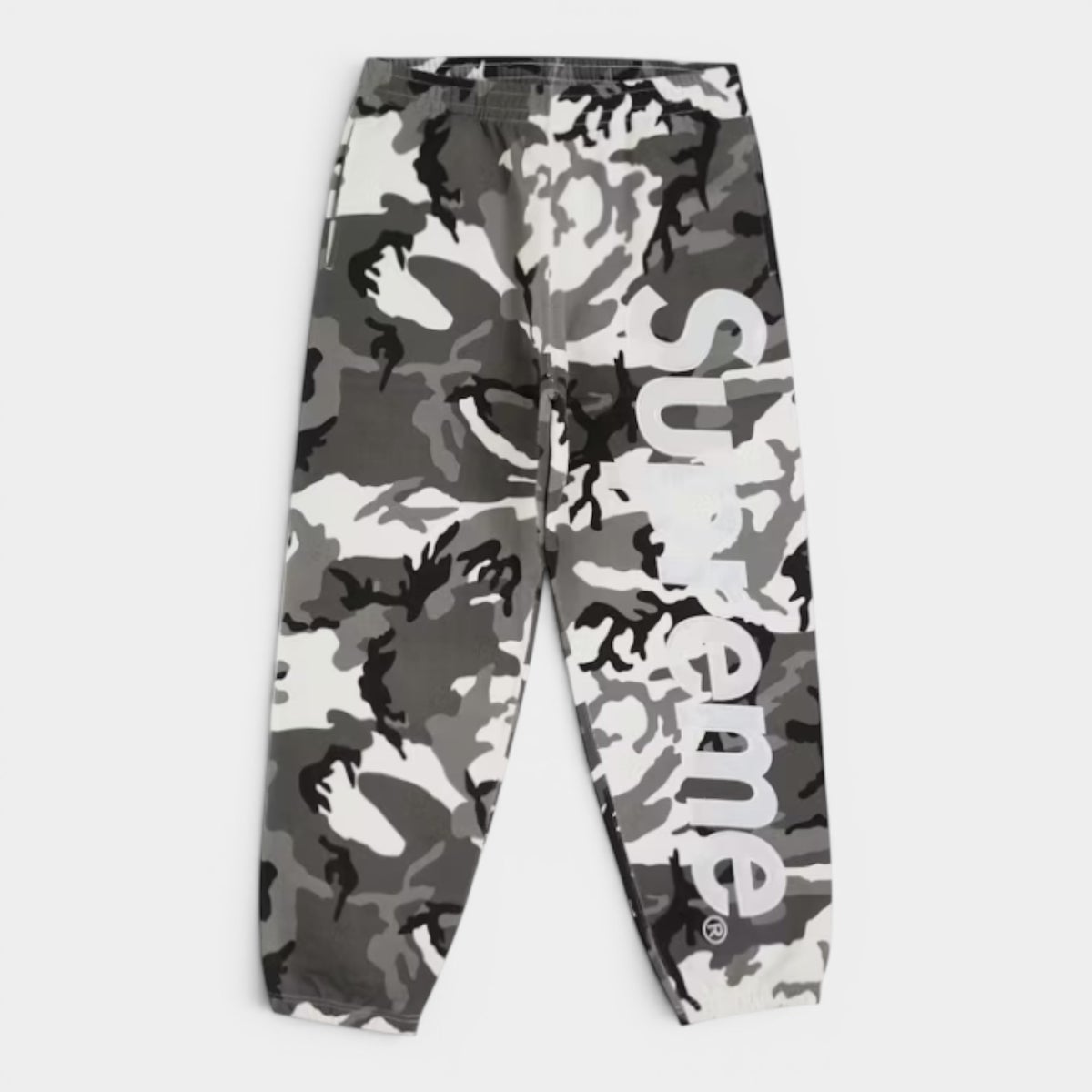 Supreme シュプリーム 2026SS Satin Applique Sweatpant サテンアップリケ スウェットパンツ　スノーカモ