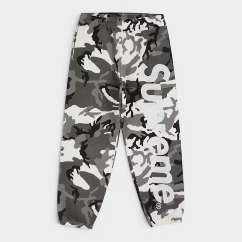 Supreme シュプリーム 2026SS Satin Applique Sweatpant サテンアップリケ スウェットパンツ　スノーカモ