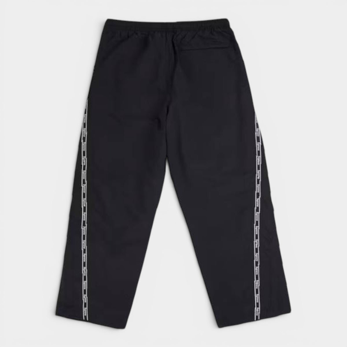 Supreme シュプリーム 2026SS Logo Taping Track Pant　ロゴテーピング トラックパンツ　ブラック1