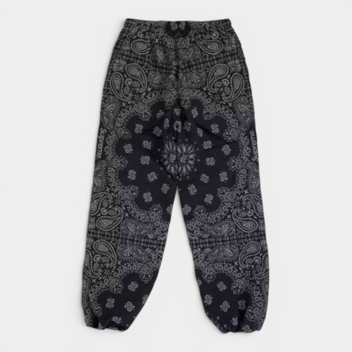 Supreme シュプリーム 2026SS Reflective Bandana Track Pant　リフレクティブバンダナトラックパンツ　ブラック2